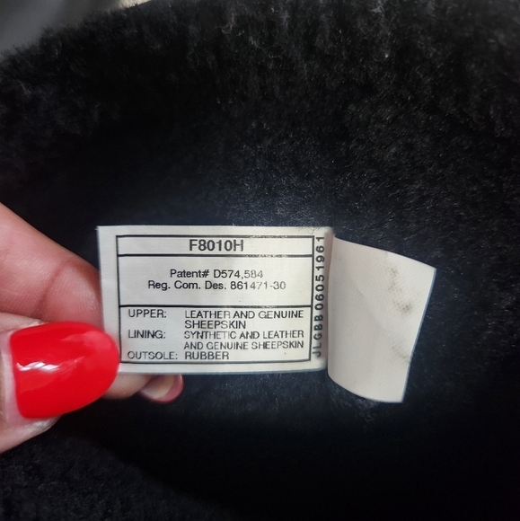 EUC UGG MEN'S SIZE 9 BLACK HARTSVILLE WATERPROOF SHEEPSKIN LEATHER BOOTS 5626 - Picture 12 of 14